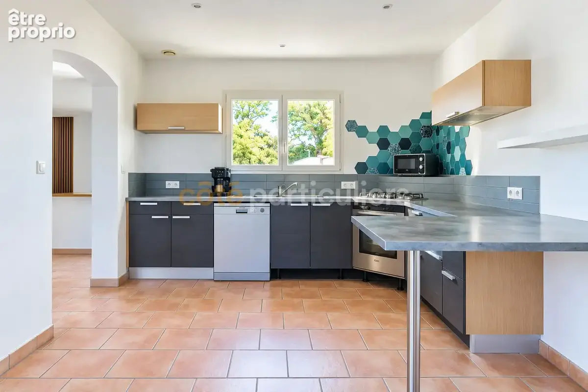 Sainte-foy -- maison familiale -- 176 m² habitables -- 5 chambres -- jardin -- double  garage - photo 4
