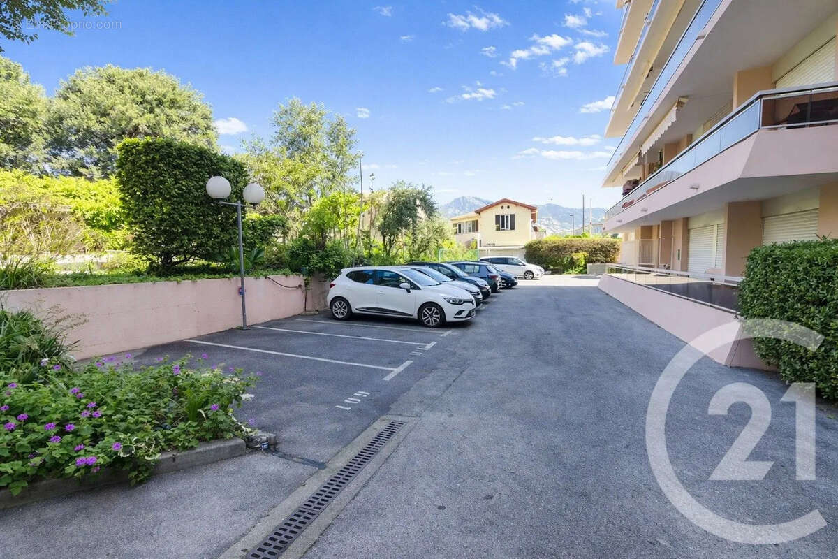 Appartement à ROQUEBRUNE-CAP-MARTIN
