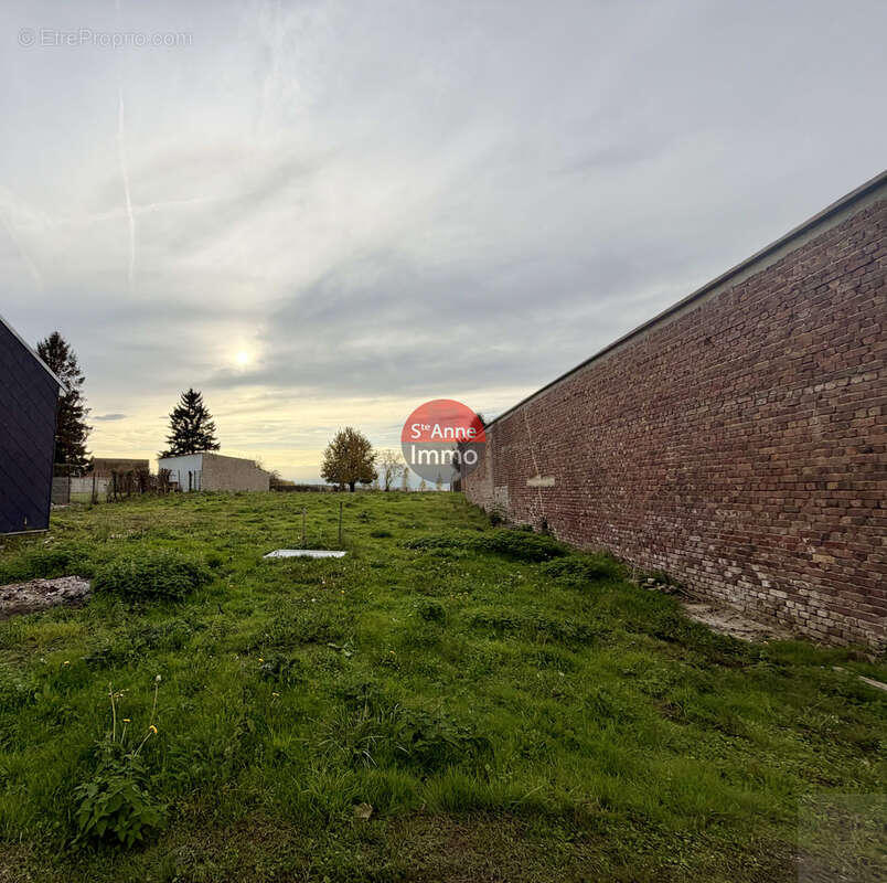 Terrain à DERNANCOURT