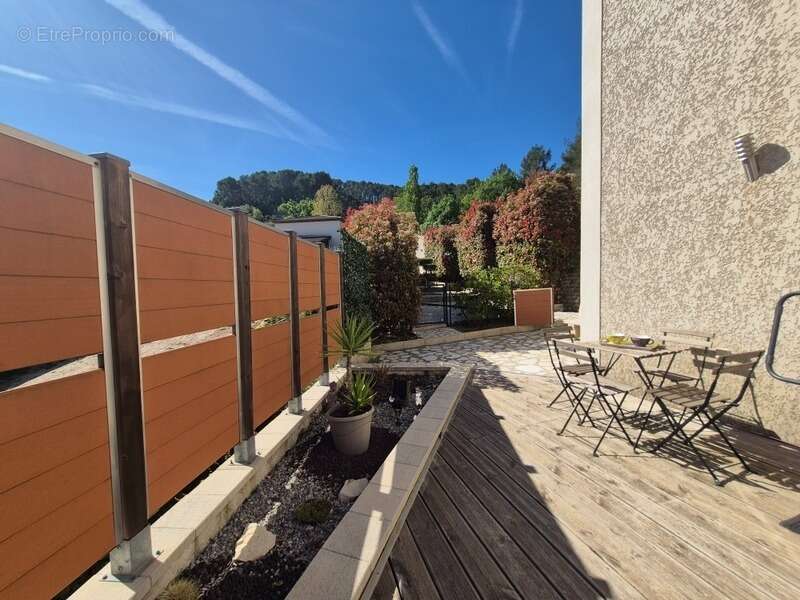 Maison à SOLLIES-VILLE