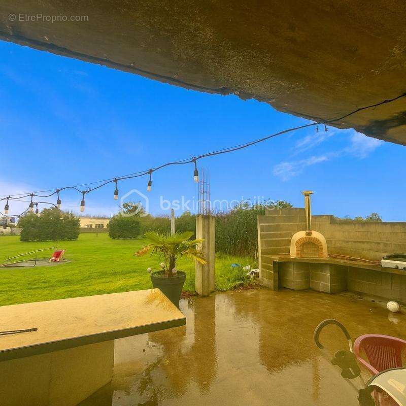 Maison à MAUZE-SUR-LE-MIGNON