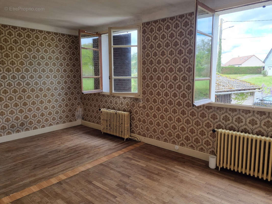 Maison à NEUVY-SAINT-SEPULCHRE