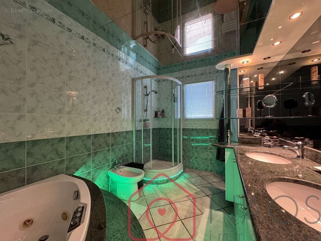 Maison à PUGET-SUR-ARGENS