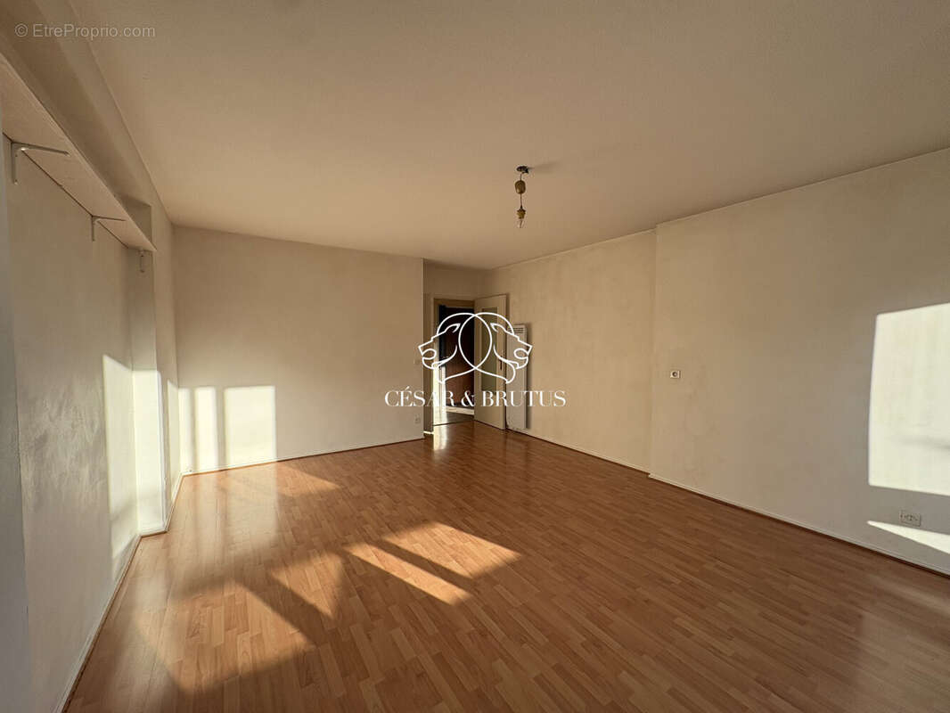 Appartement à LYON-9E