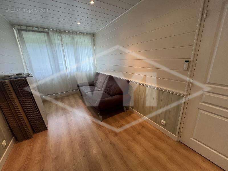 Appartement à COMBS-LA-VILLE