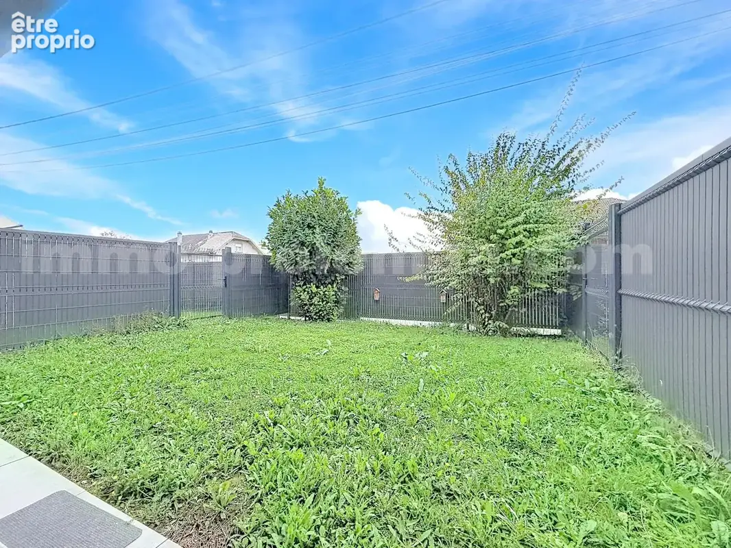 Appartement_T3_Reignier-Esery_belle_superficie_proche_prox_frontière_Suisse_direction_GENEVE_autoroutes_investissement_locatif_jardin_