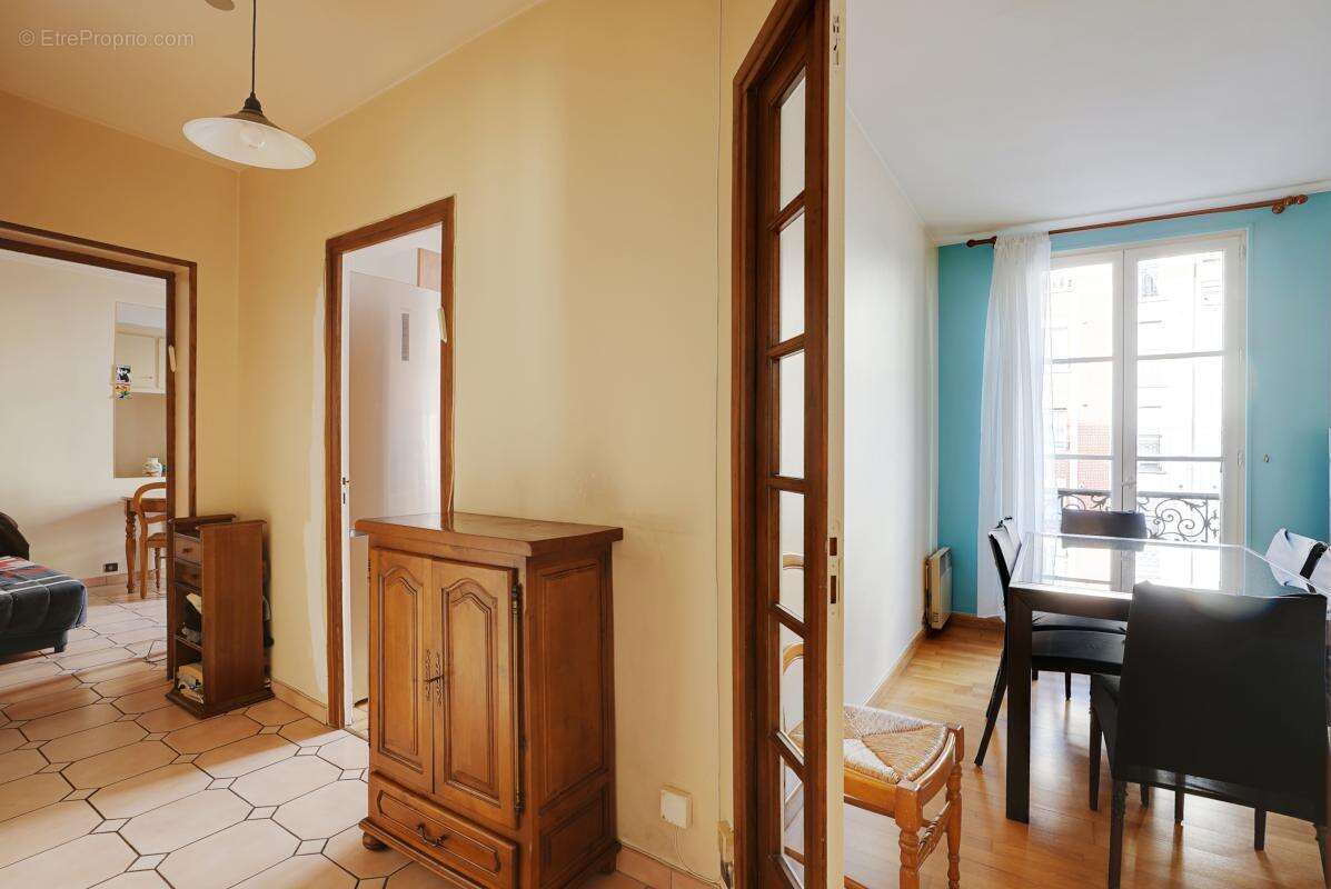 Appartement à LES LILAS