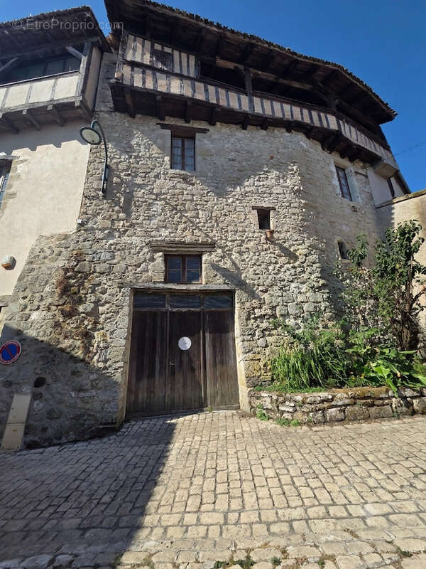 Maison de village en pierre avec fort potentiel - photo 3
