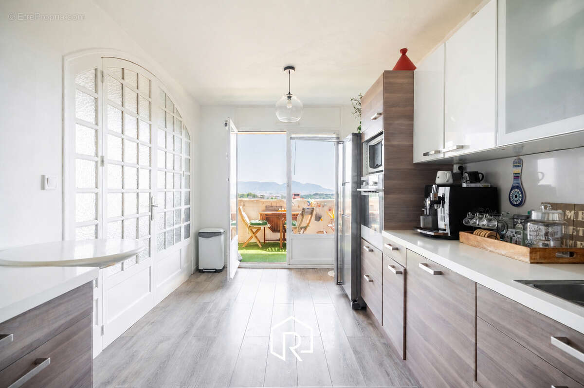 Appartement à MARSEILLE-12E