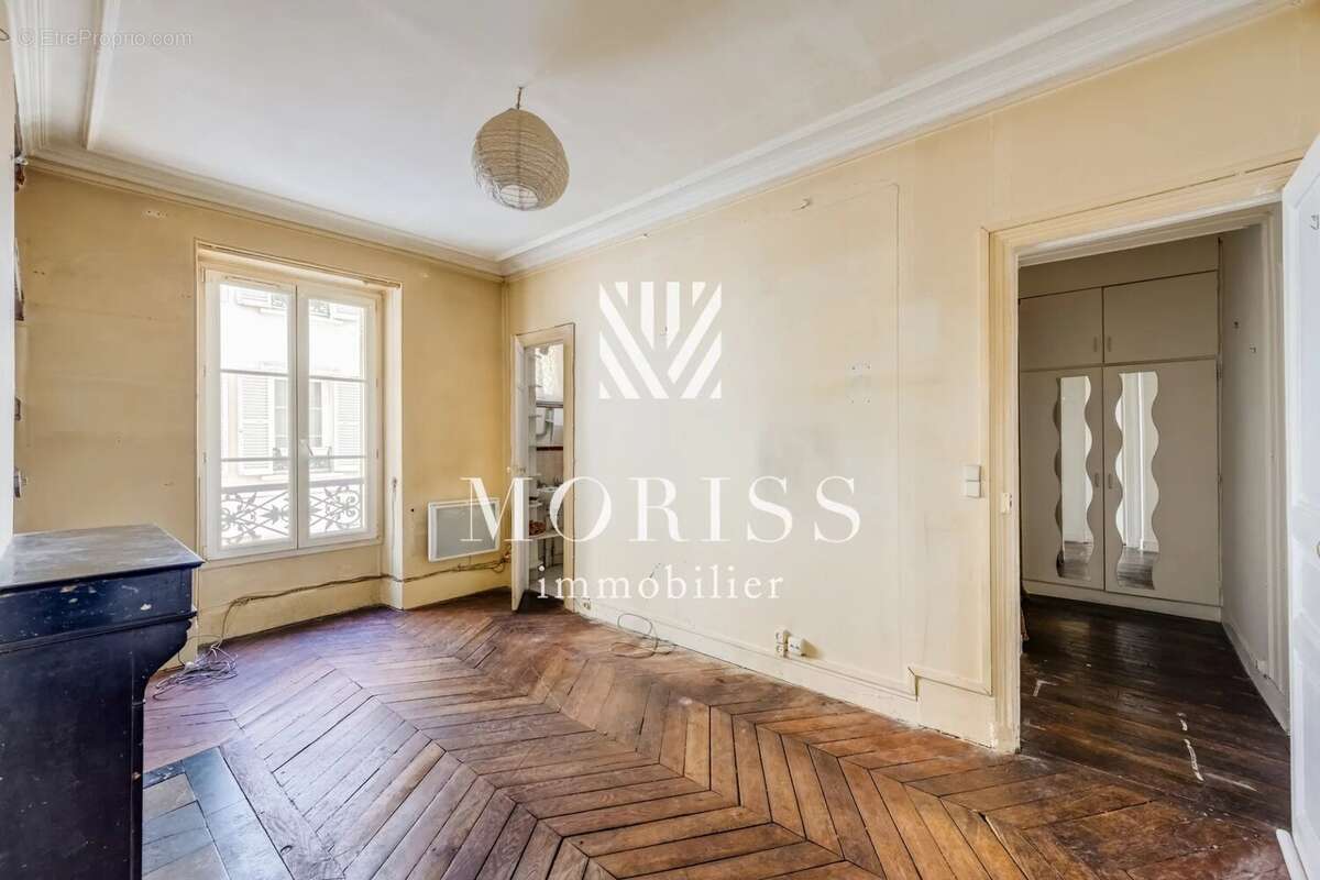 Appartement à PARIS-17E