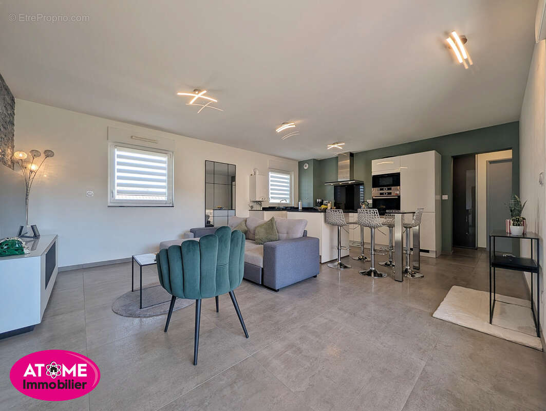À vendre   Superbe F3 moderne avec terrasse plein sud & garage à Rombas - photo 3