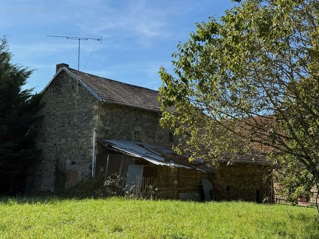 Maison à BUSSIERES