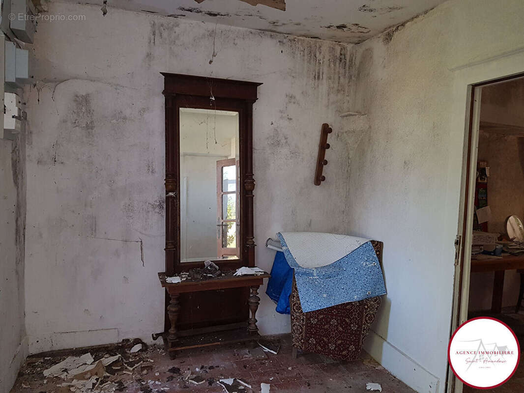 Maison à FAVERDINES