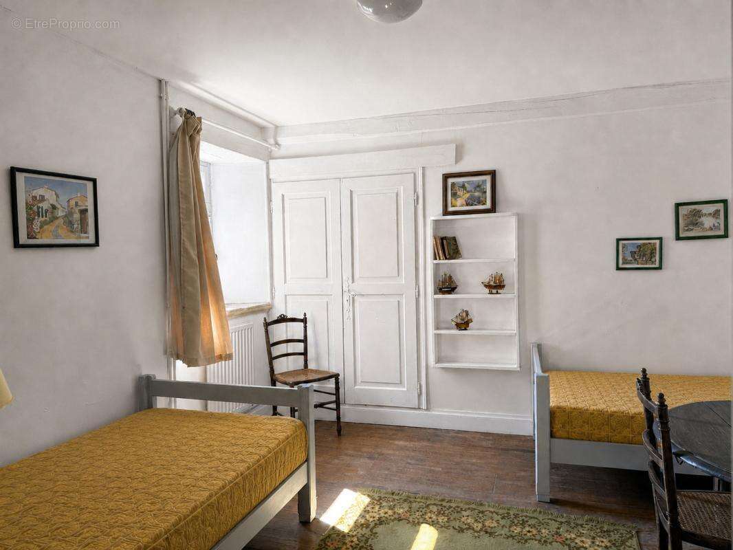 Propriété de caractère de 350 m2 avec gîtes -Tusson - 470 00 - photo 14