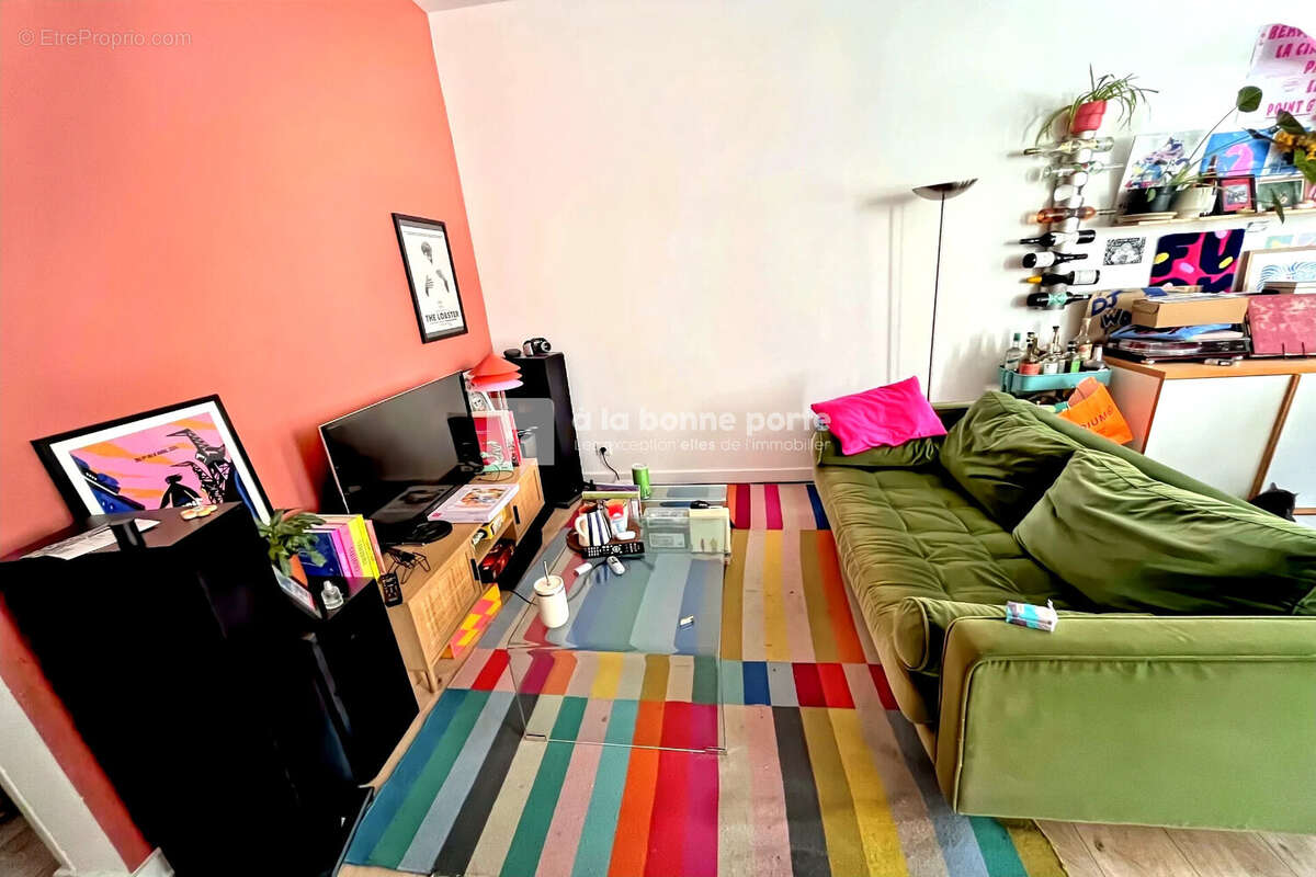 Appartement 63 m² à Marseille-1e  - photo 2