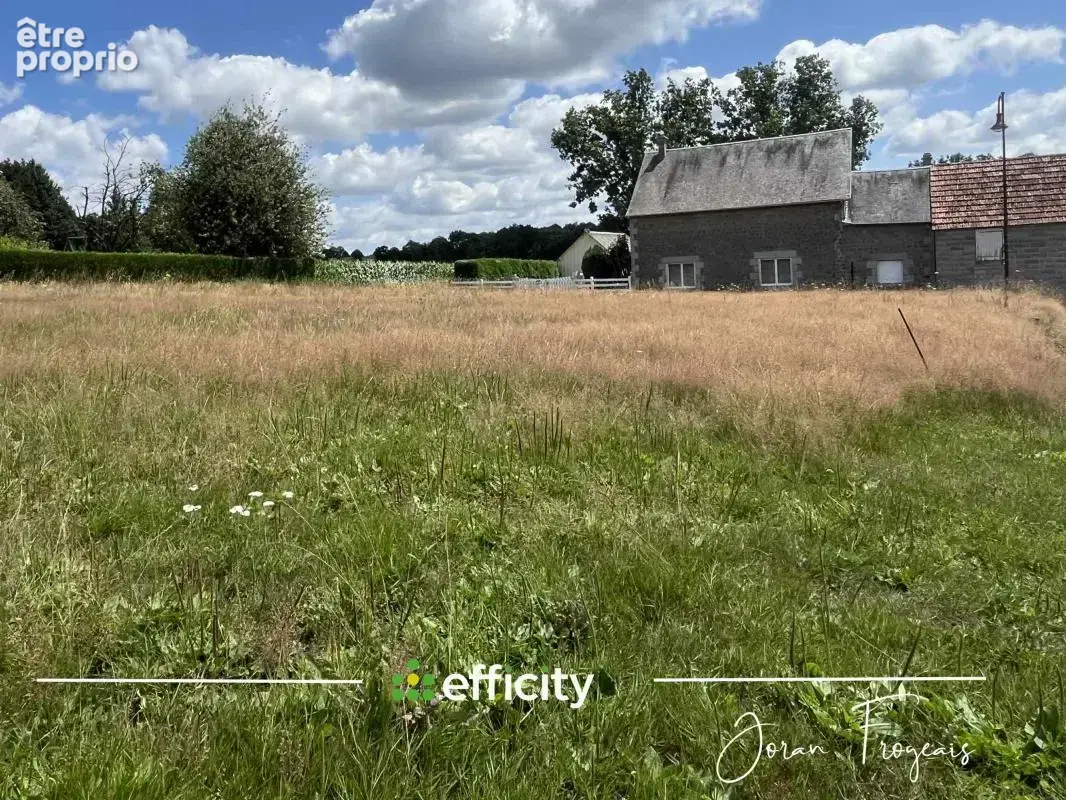 Terrain à MOULINES