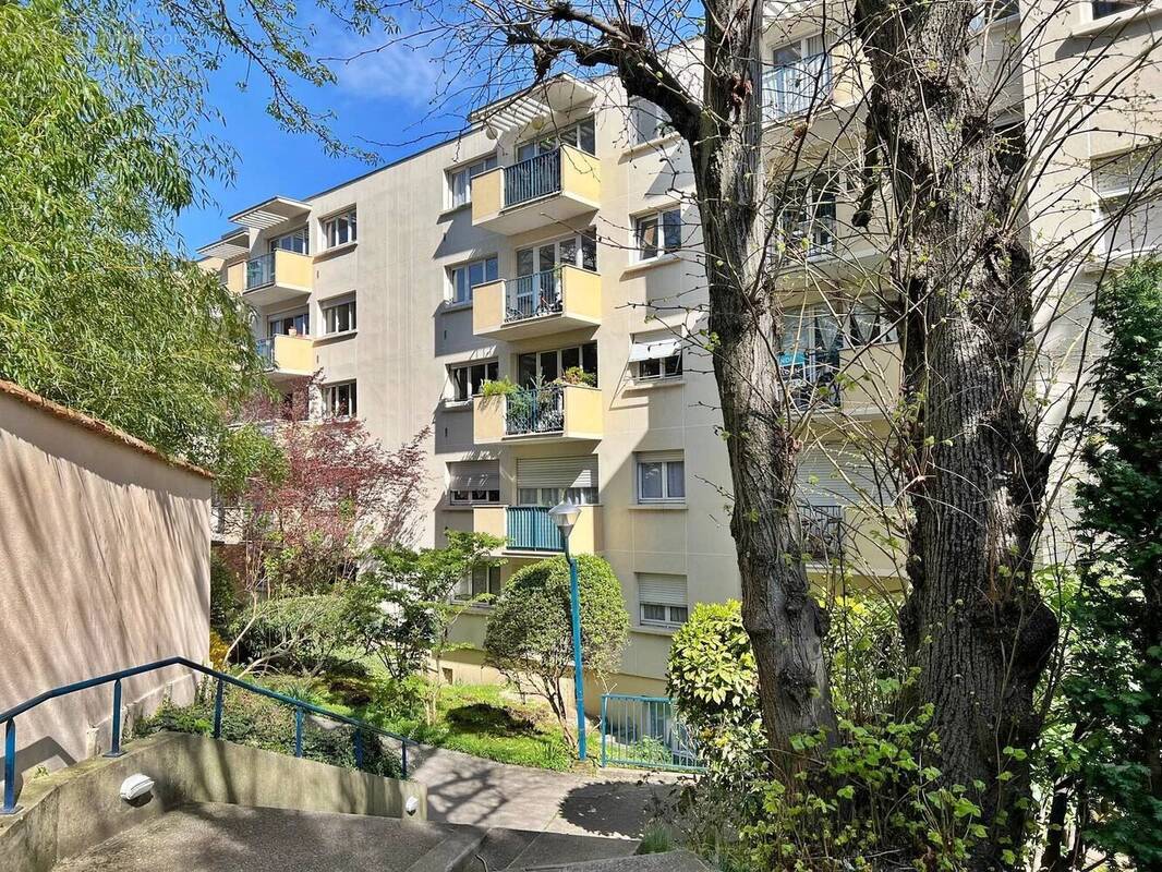 Appartement à SAINT-MAUR-DES-FOSSES