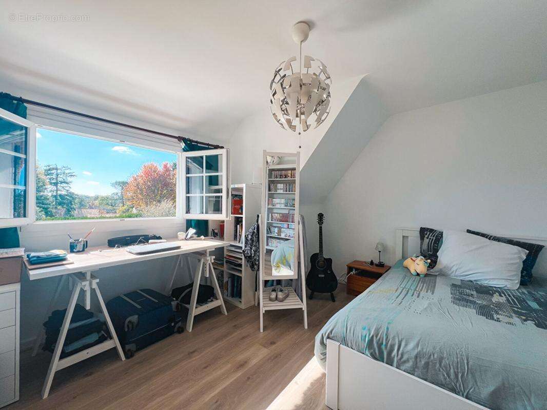 Maison à SAINT-ETIENNE-DE-MONTLUC