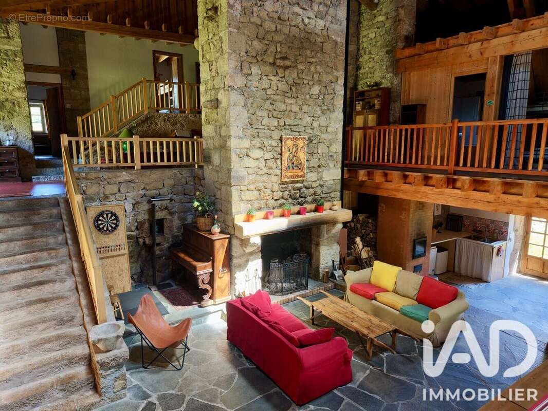 Photo 9 - Maison à SAINT-BONNET-LE-CHATEAU