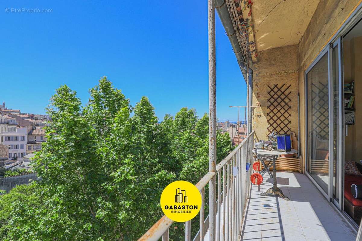 Appartement à MARSEILLE-1E