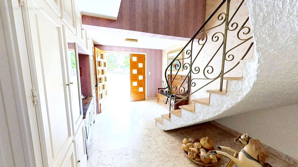 À Issoire, Maison 6 pièces avec terrain - photo 2