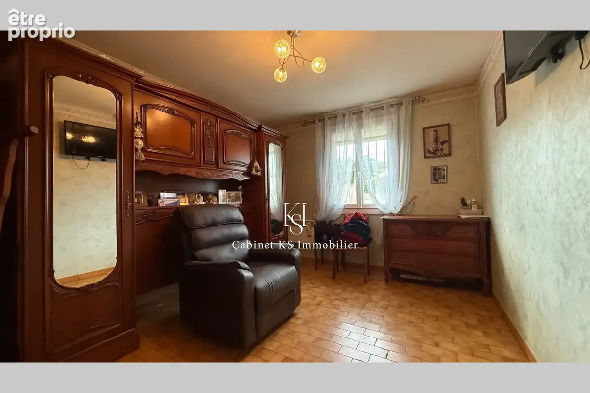 Maison 94 m² à Saint-Maximin-La-Sainte-Baume  - photo 7