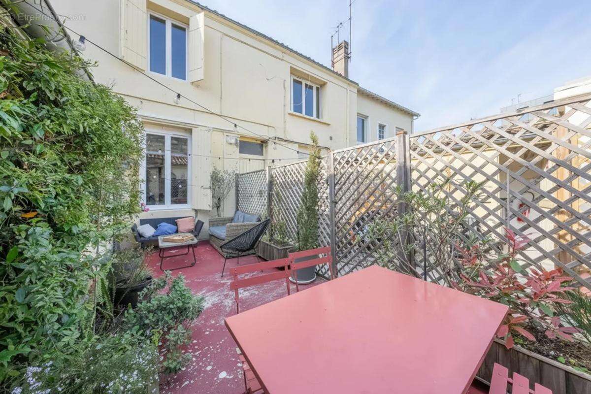 Appartement à BORDEAUX