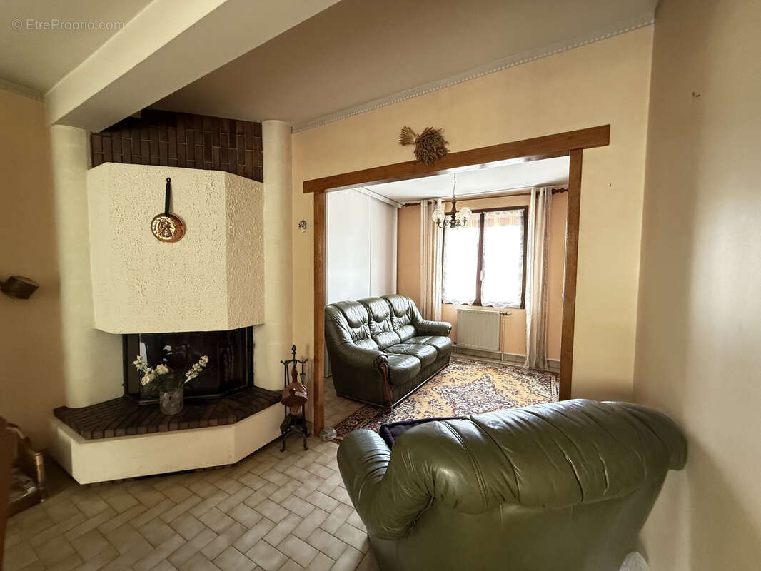 Maison à YVRE-L&#039;EVEQUE