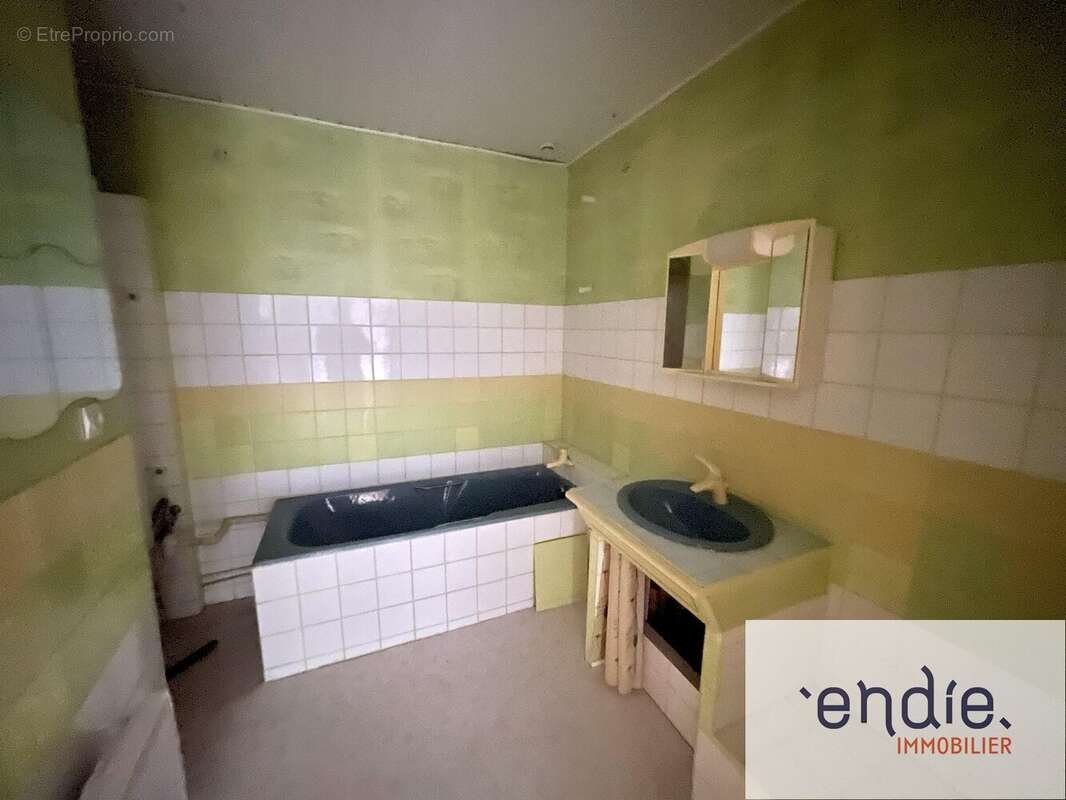 immeuble de 7 pièces de 179m² à Bourbonne Les Bains - photo 9