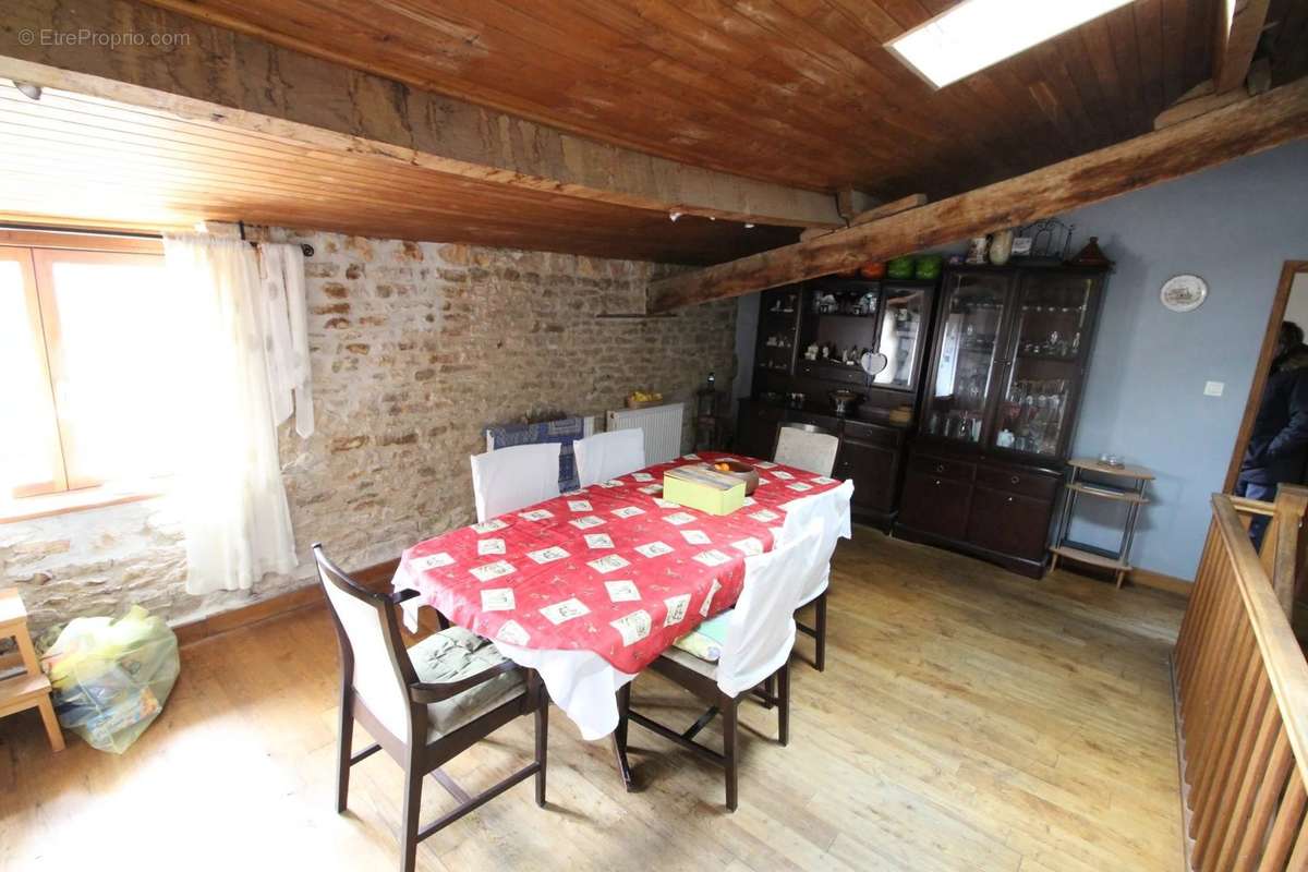 Maison à BEAULIEU-SUR-SONNETTE