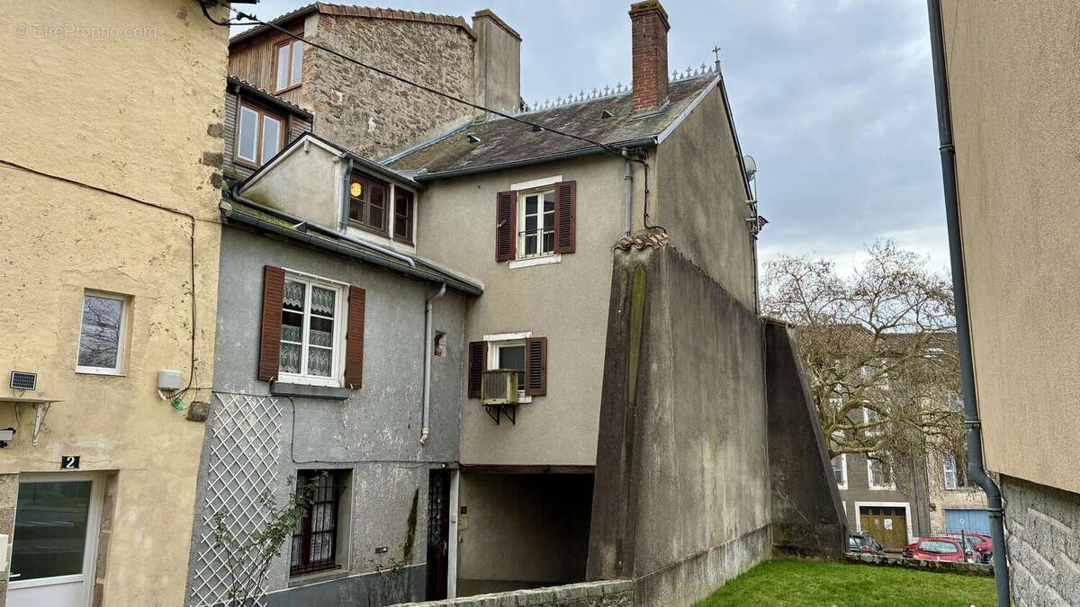 Bon emplacement à Bellac - photo 2