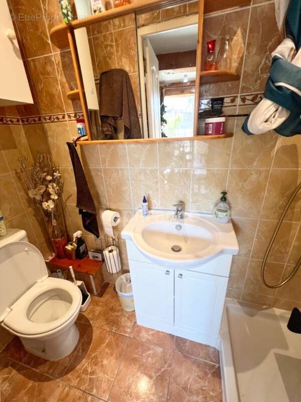 Maison à vendre à Reillanne (04110) – 152 m² – 4 chambres – Terrasse, balcon et charme provençal - photo 15