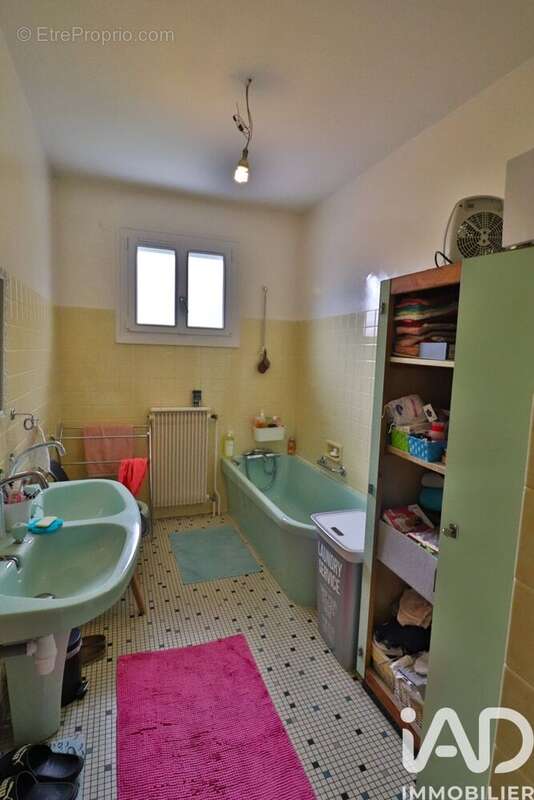 Maison 149 m² à Montceau-Les-Mines  - photo 8