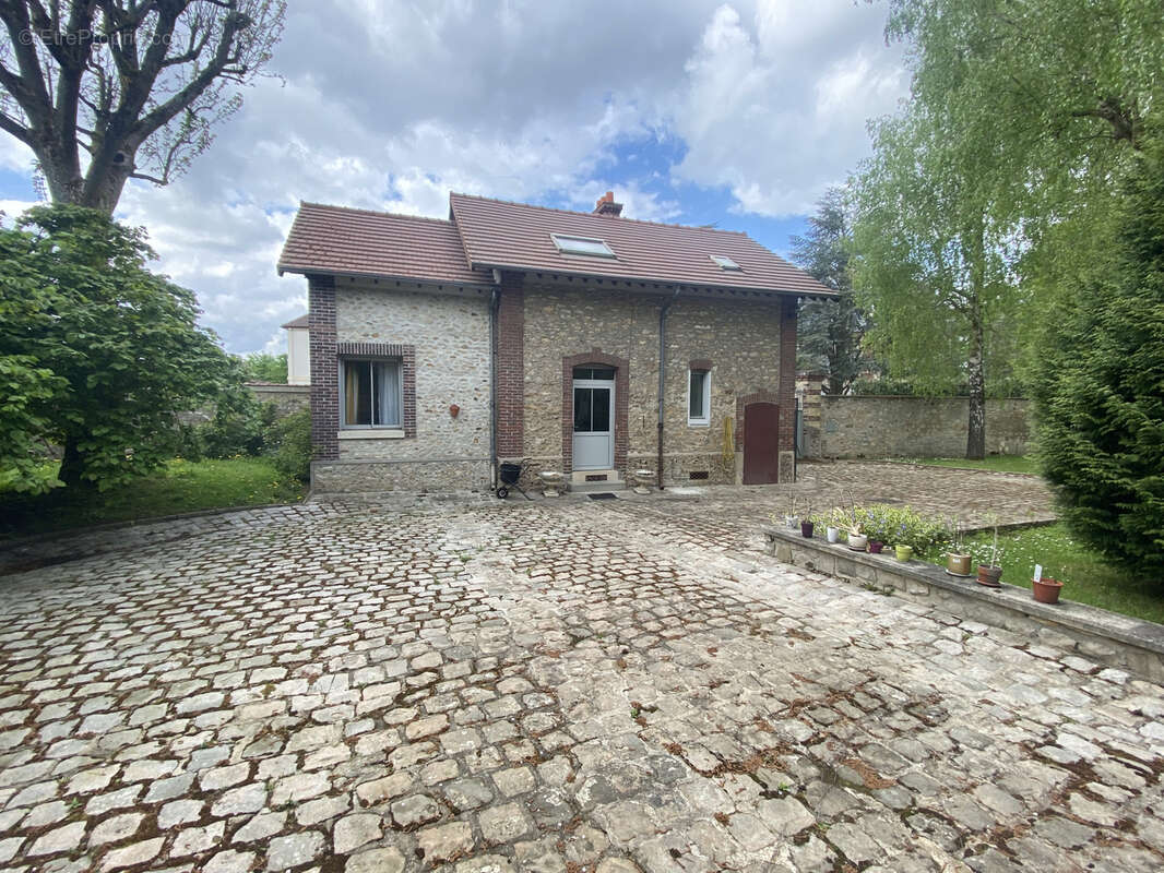 Maison à PLAILLY