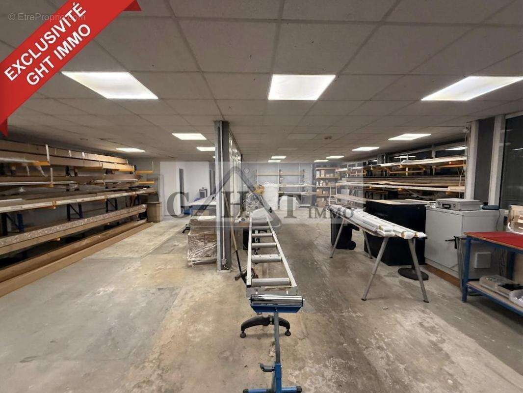 Commerce à EMERAINVILLE