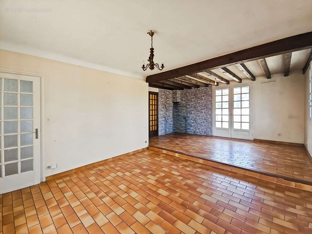 Maison à CAUNA