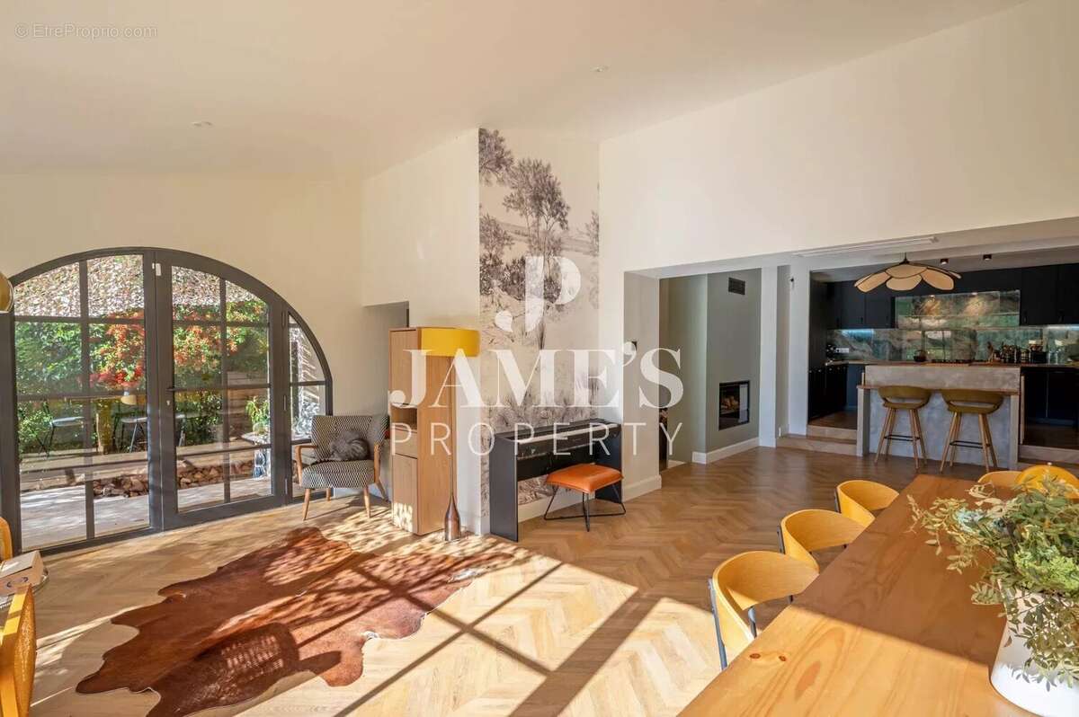 Maison 180 m² à Les Baux-De-Provence  - photo 6