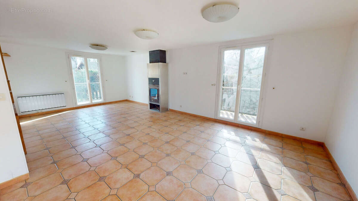 Maison 5/6 pièces 155m2 au calme, possibilité logement indépendant/activité pro - photo 8