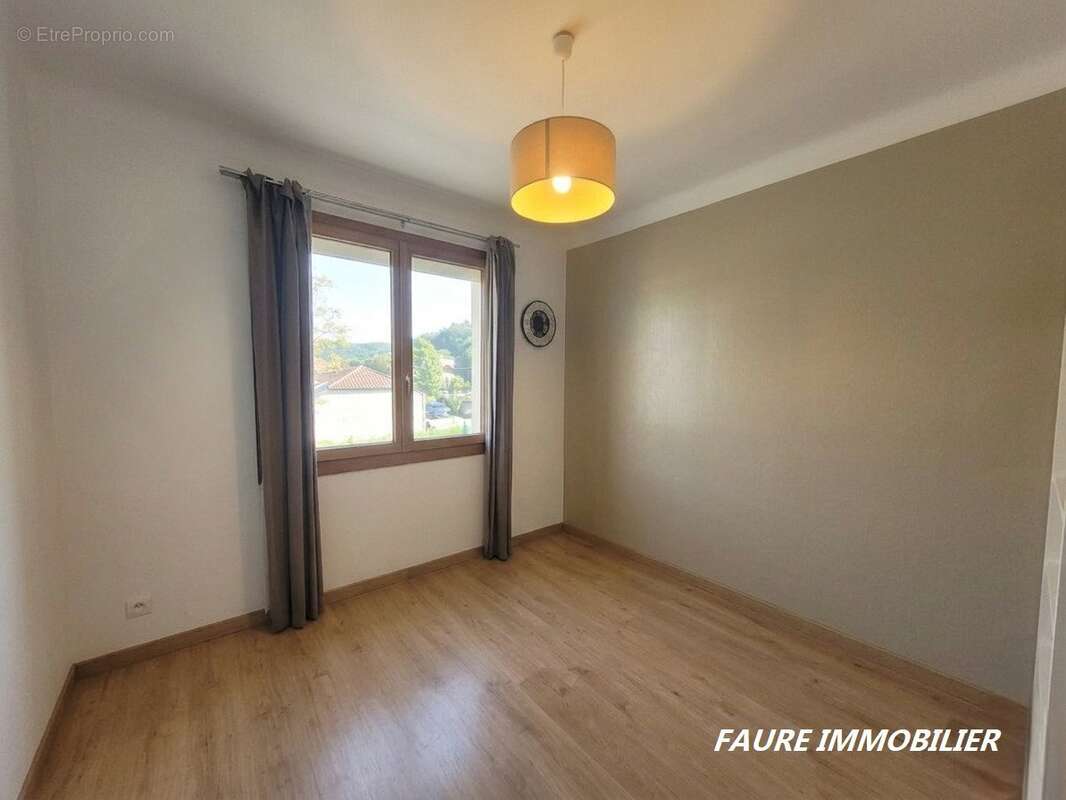 Maison à CREMIEU