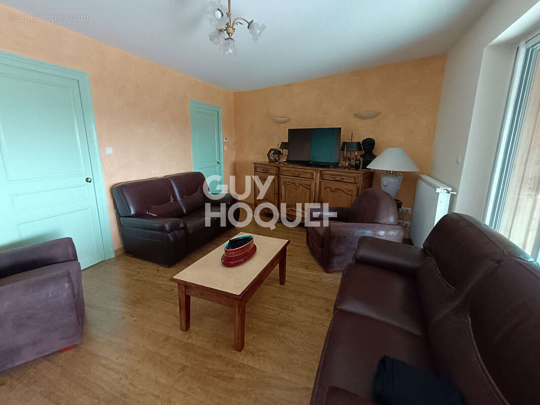 Appartement à BUSSIERES
