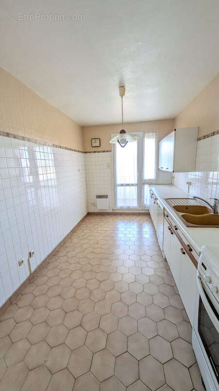 Appartement à SATHONAY-CAMP