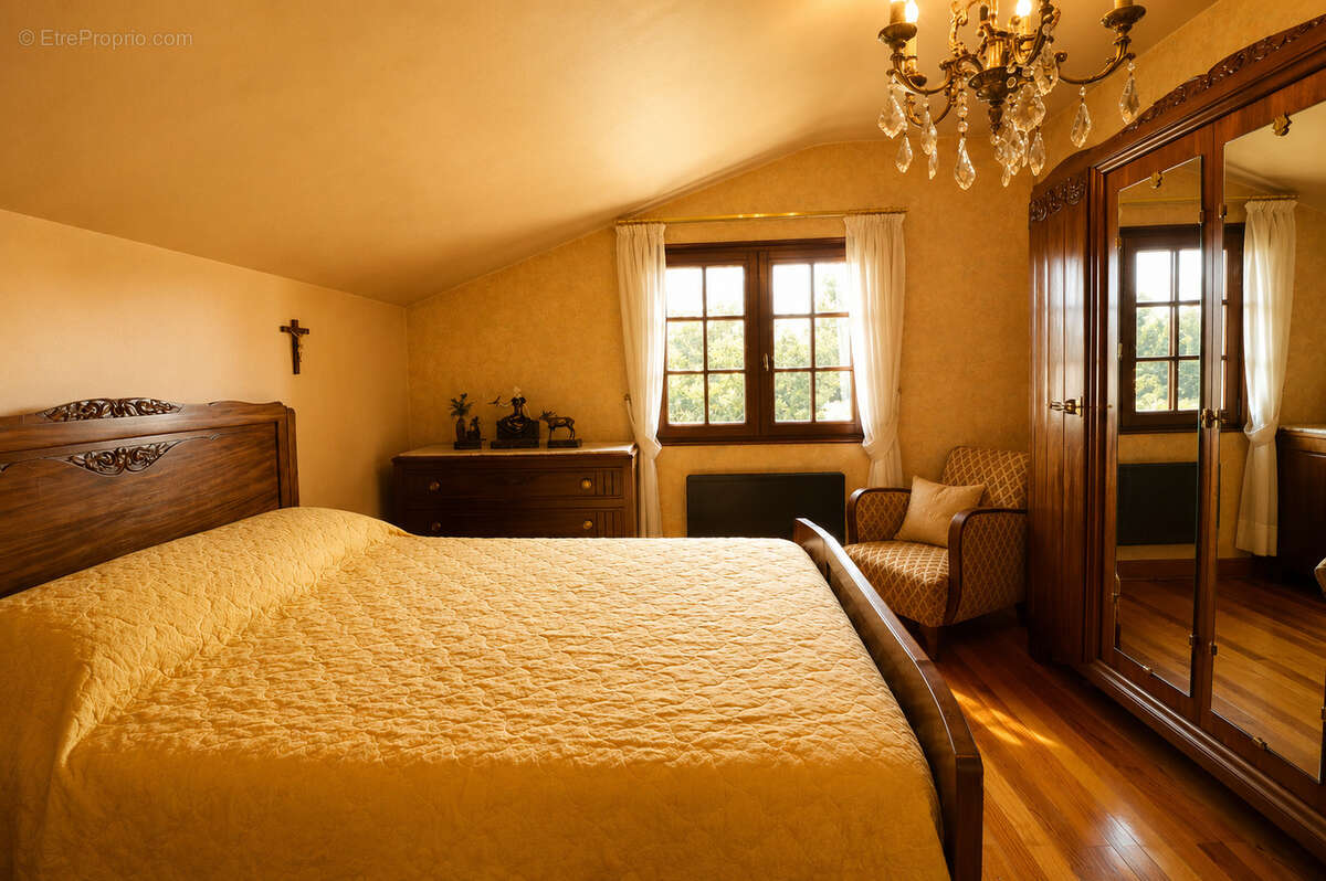 Maison à vendre   Grand terrain, 5 chambres, sous-sol intégral ! - photo 7