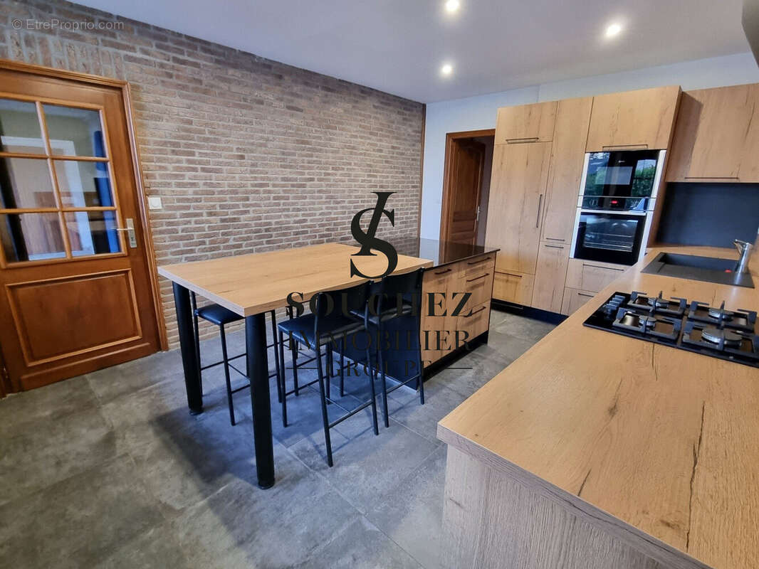 Maison à LATTRE-SAINT-QUENTIN