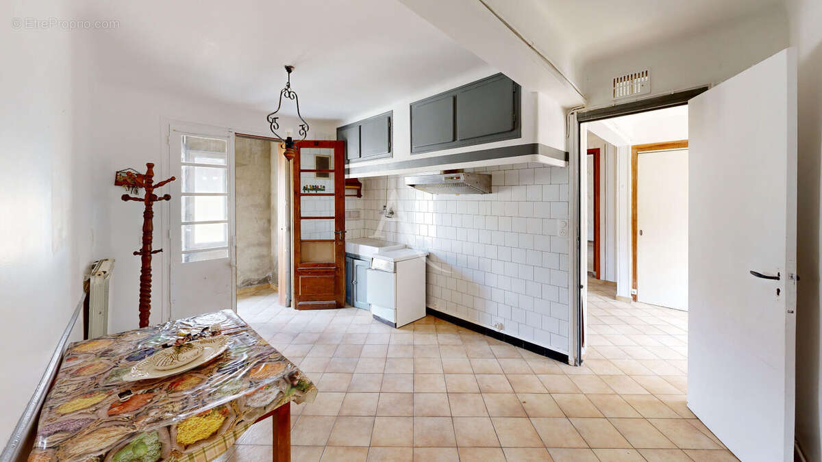 MARSEILLETTE Proche de CARCASSONNE, Maison avec Jardin et garage - photo 4