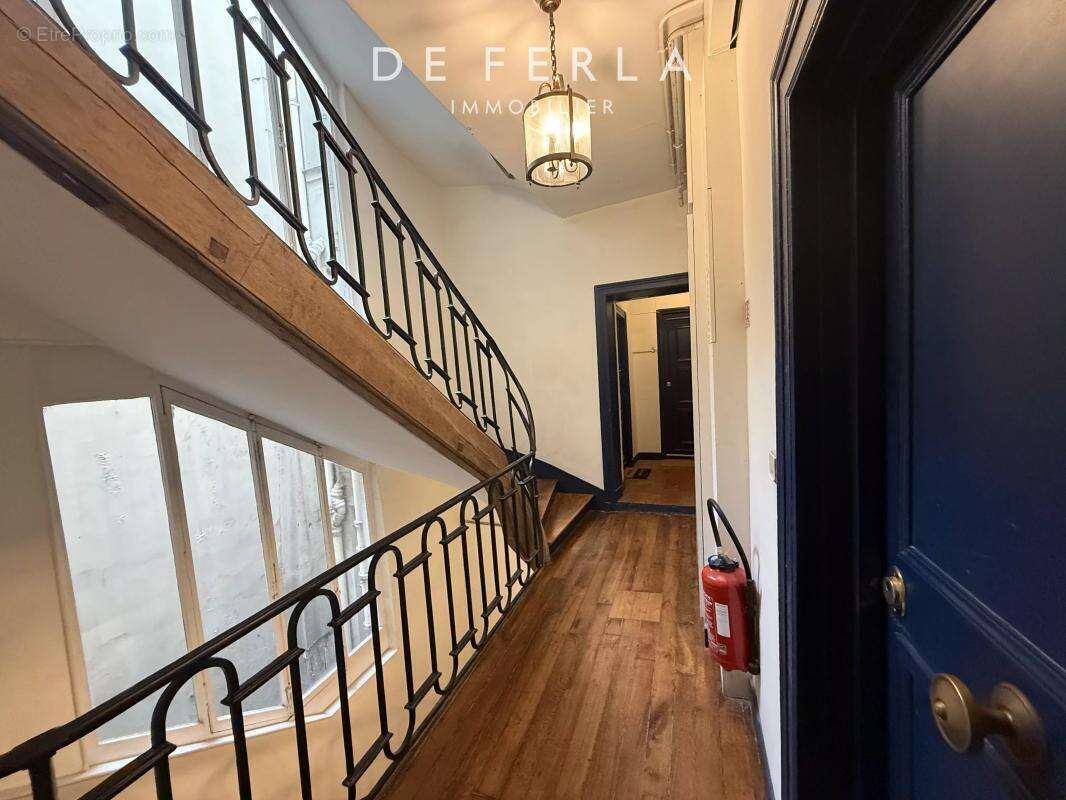 Appartement à PARIS-7E