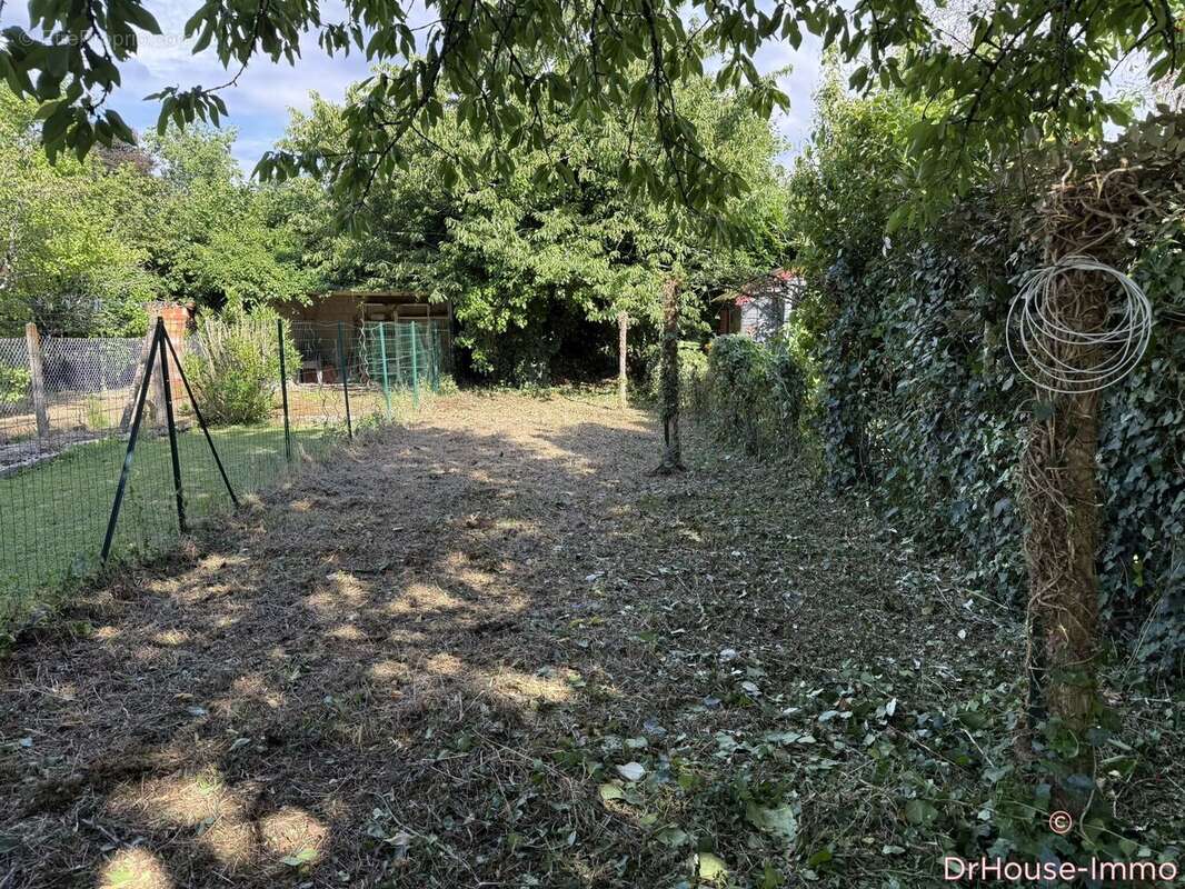 Maison 105 m² à Saint-Claud  - photo 4
