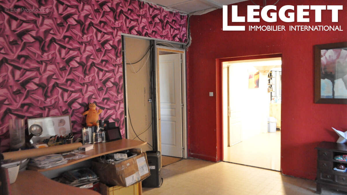 Commerce à COMBIERS