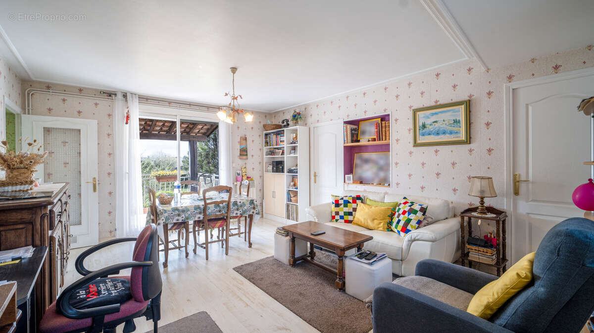 Maison à MONTELIMAR