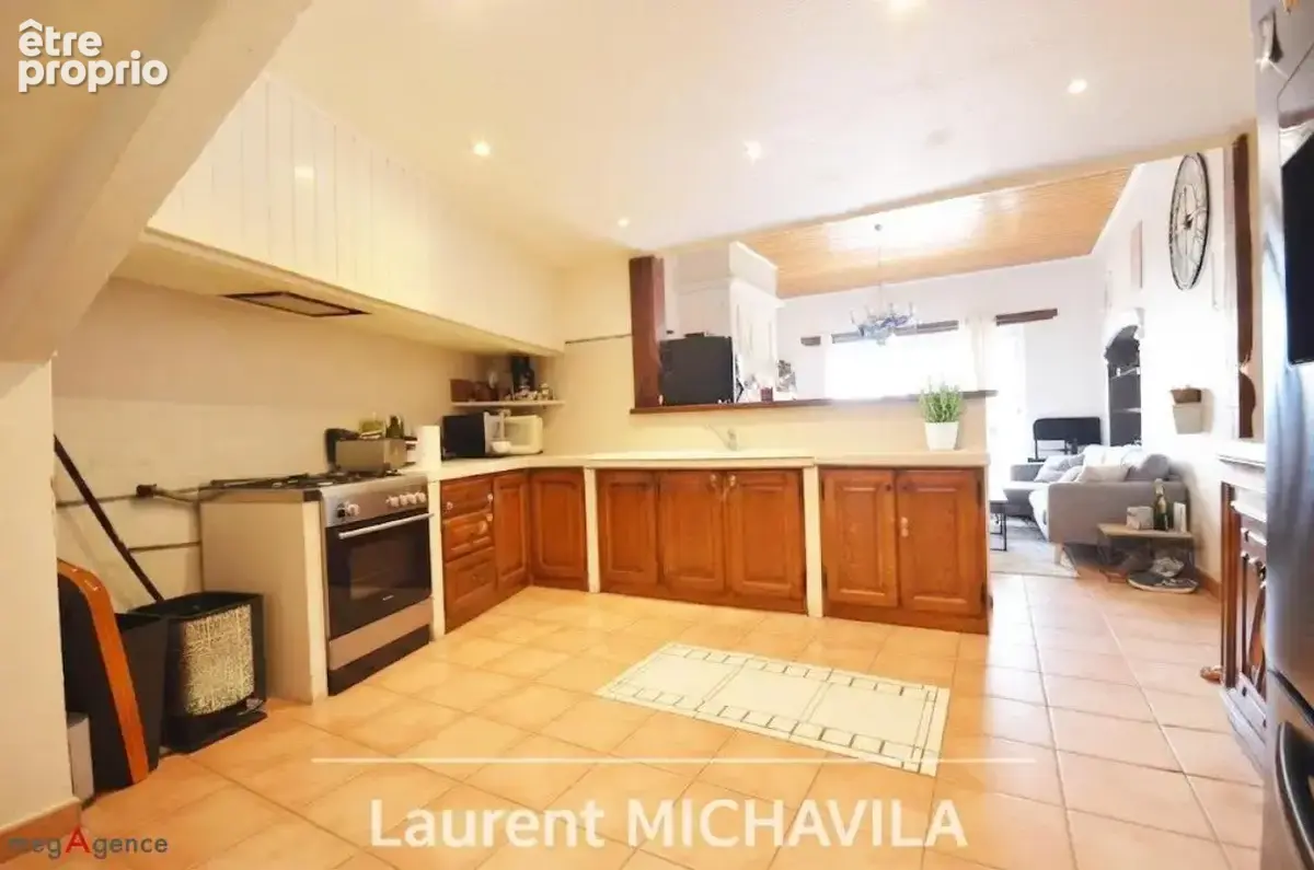 Grande maison de village T6 avec cour et boxs — Villeneuve-lès-Béziers - Vendu loué - photo 6