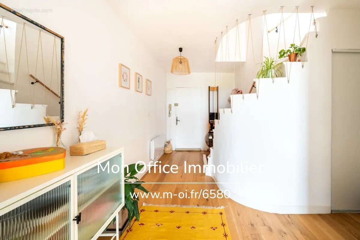 Appartement à EGUILLES